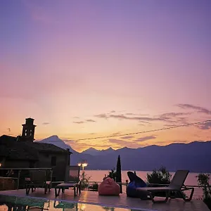 https://locanda-san-marco-torri-del-benaco.hotelinveneto.com